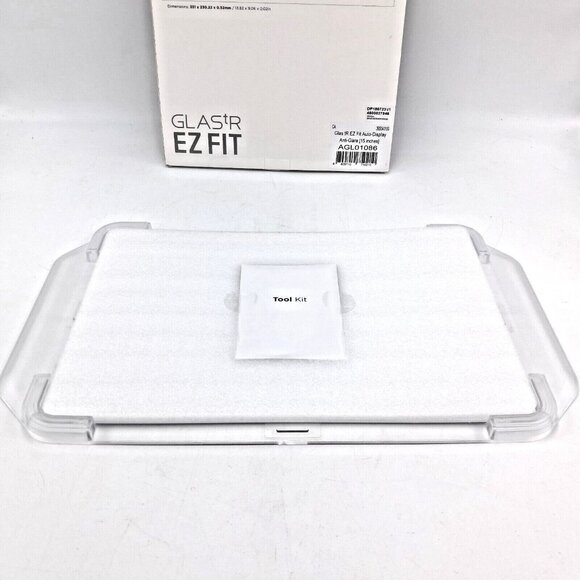 Tesla Model Y GLAStR EZ FIT Display Console Glass-Tempered-Anti-Glare-Spigen - Picture 6 of 9